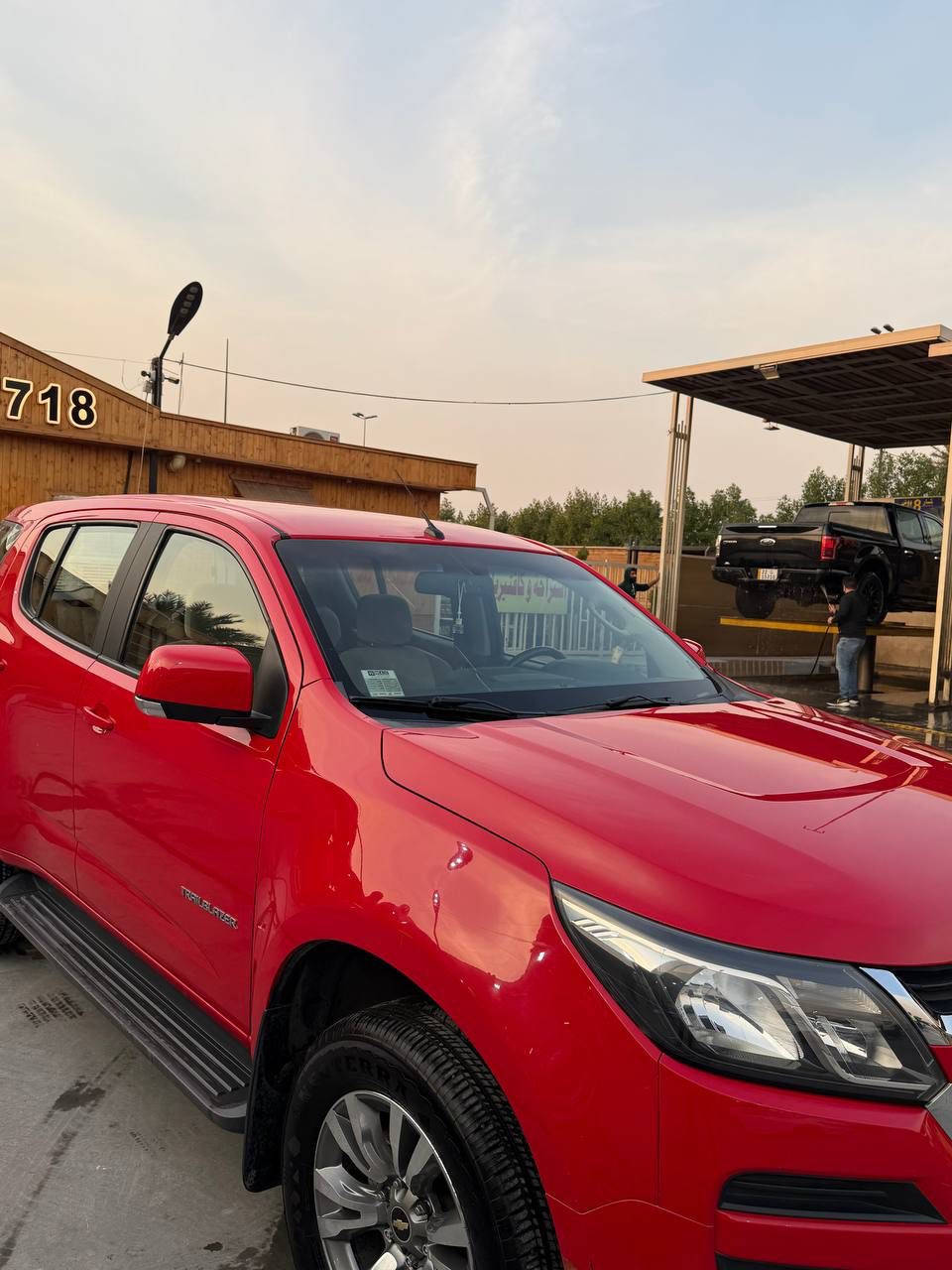 السلام عليكم
شوفلريت تريل بلايزر
٧ راكب  مكينة ٣٦٠٠
٢٠١٨ وكالة المنصور 
ماشية (((٨٢)))الف كيلو 
بدون حادث وبدون صبغ مكفوله كفاله عامة 
مكان السيارة بغداد زيونة 
السعر (((183))) وبيهة مجال للشراي 
***********
