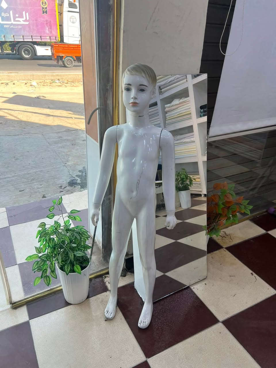 للبيع 
البصره الگرمه 
***********
