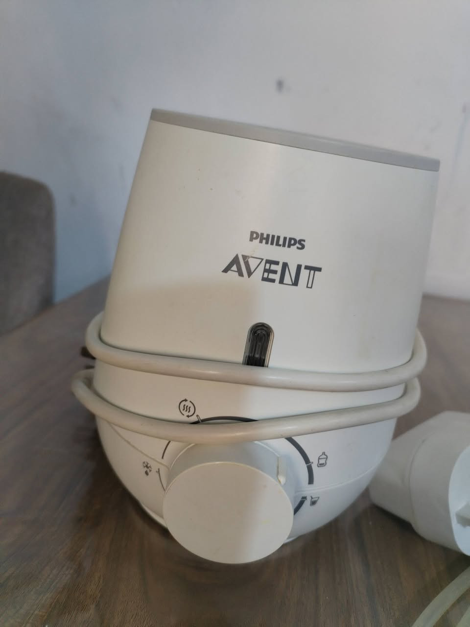 سلام عليكم ملاطة فيلبس  ايفنت الاصلية  للبيع استخدام جدا قليل السعر 75 مكانها الشعب للاستفسار ع الرقم ***********
