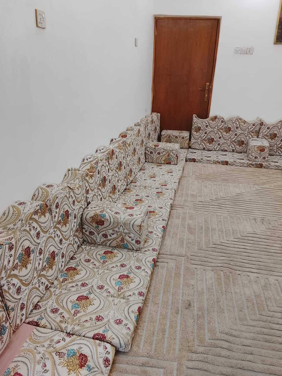 بيت البيع بحي ناضم مقابيل القشله قريب ع شارع م 100متر سعر 60وبي مجال بناء جديد لاستفسار خاص


**إذا كنت صاحب هذا الإعلان وتريد حذفه لأي سبب، رجاءا أرسل رسالة إلى الدعم الفني**