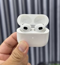 Air pods 3 اصلية باله أمريكي بعدة بضمان شركة ابل بالإعدادات ما منتهي  ...