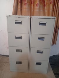 لوكرات حديد كبار الحجم الواحدي ٤٥بي مجال قليل خمس ميل ٠٧٧٥٨٧٦٦٠٦٧متوفر...