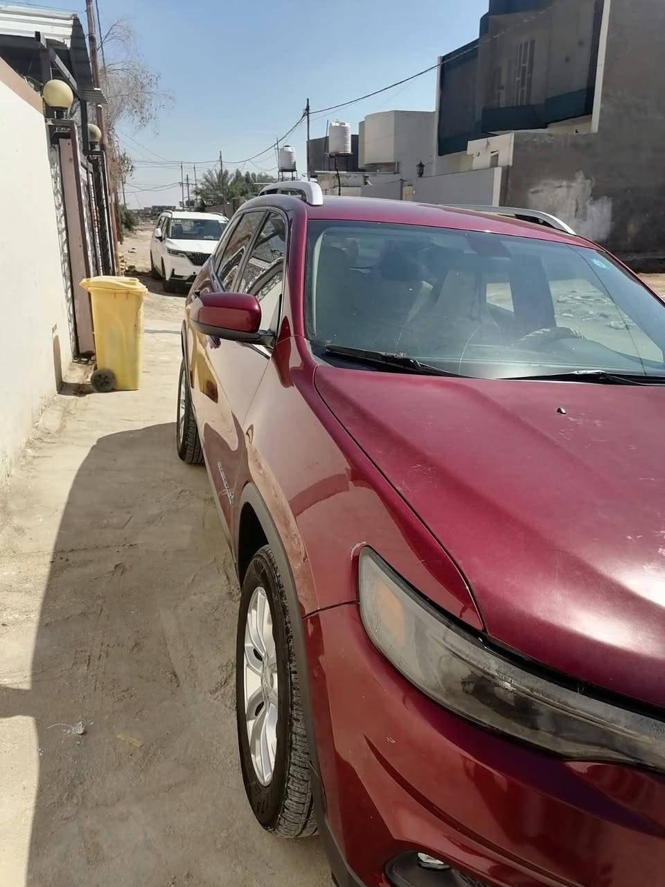 موديل ١٩ مكفولة عدا البنيد مصبوغ السيارة جاهزة من كل شي ماشية ٦٠ الف بيع مستعجل لحالة انسانية مستعجلة  السعر ١٣٠ بيها مجال للاستفسار اتصل على الرقم
***********
ملاحظة بيع فقط ماكو مراوس
