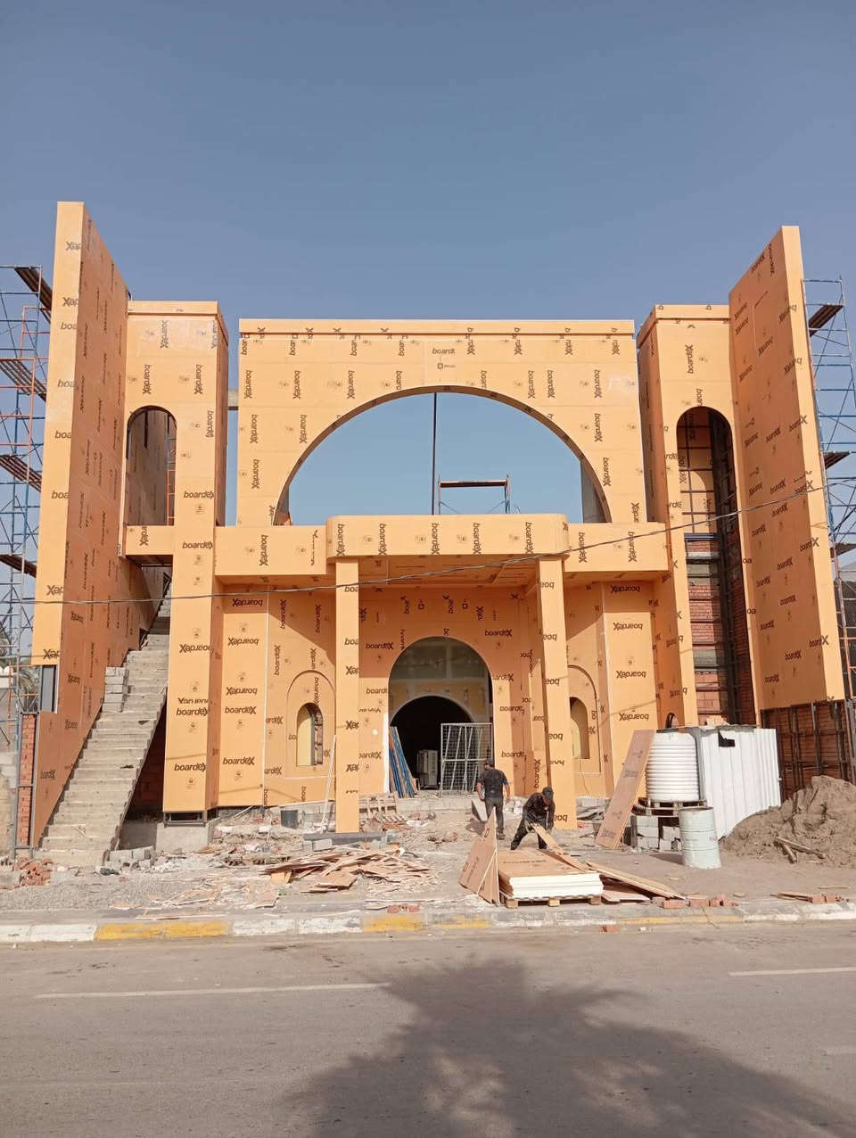 ابو احمد المصري لجميع انواع الديكورات جبسون بورد سحابات بورك واجهات ***********
