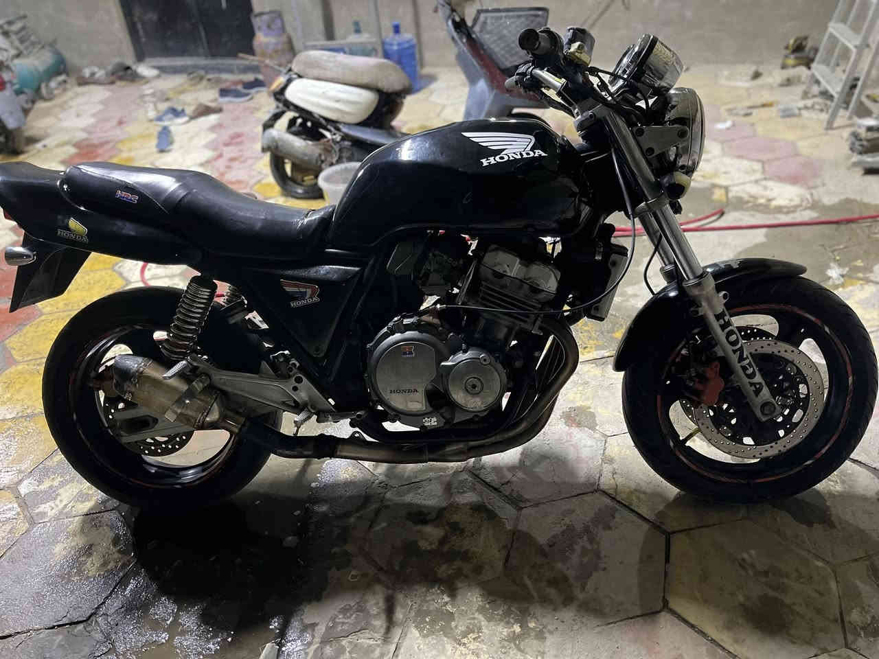 سيبي فور مكينه ٤٠٠مكينه رصاصي جيل اول مكفول كفاله عامه اوراق كامله دراجه كلش نضيفه شلعه معدل بطناش تايرات جديده شالنصه رياضي نكره سلف ترايك للبصره مكاني كربلا السكان الشراي يتصل السعر ١٦٠٠..اتصل ***********
