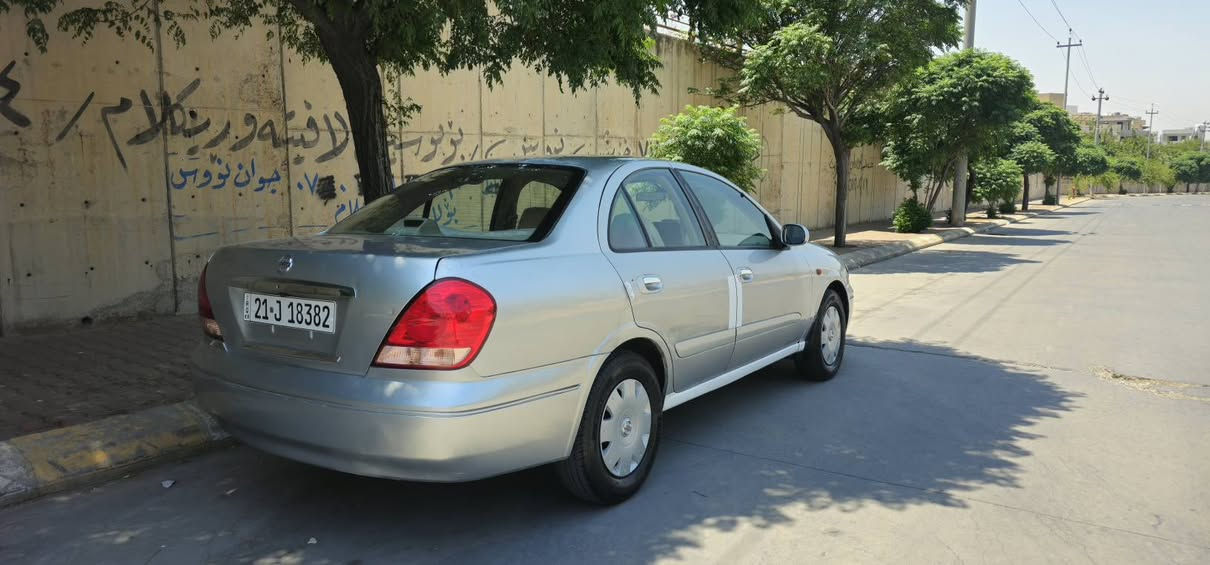 نیسان سەنی یابانی 2009 گێر تۆماتیک 
رەقەم و سەنەوی تازە تا ٢٠٢٨
رەسمی سۆنەرم داناوە. 
گێرو مەکینە و تەبرید و کارەبایی و تەقەو رەقەی بەشەرت . 

شوێن سلێمانی 

***********
*********** السليمانية, العراق

