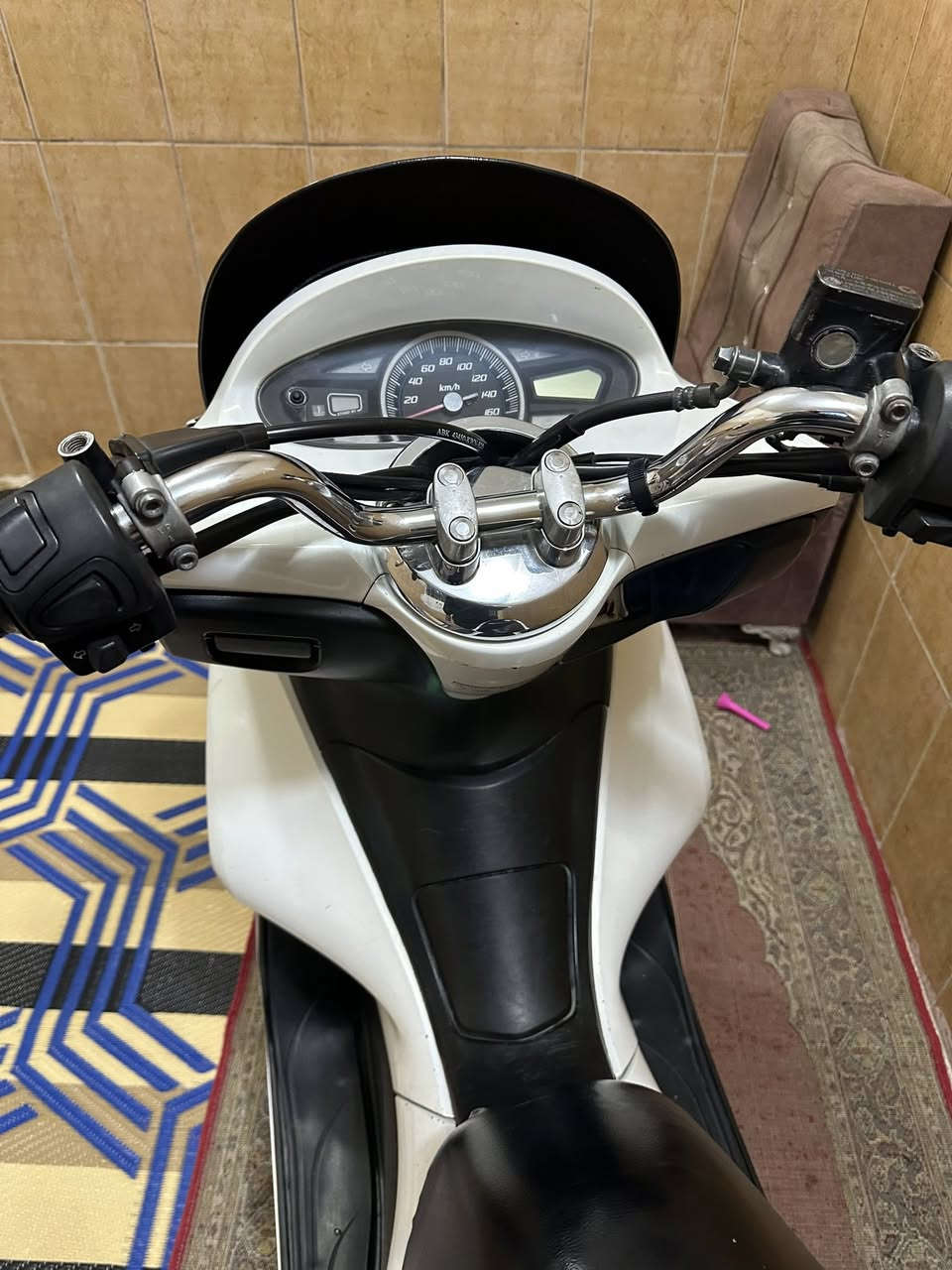 ‏السلام عليكم بيسيكس للبيع دراجة خير من الله كهربائيات كلها شغالة ستان كهربائي حساس ازدحام ￼ السعر ￼ 9￼ وبيها مجال بسيط مكان بغداد ***********.   الشرا اتصل رقم فقط ￼￼￼￼
