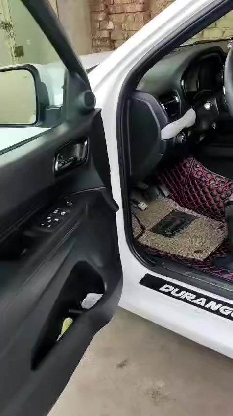 دوج دورنكو 2022
‏ 2022 Dodge Durango RT 

مكينة V8 سلندر 5700

المواصفات :

✅️ كشن السايق و السكن كهرباء 
✅️ كشن السايق خزن ميموري 
✅ ️كشنات الامامية تبريد تدفئة  
✅ ️تدفئة ستيرن
✅ ️كشنات الخلفيه تدفئة 
✅ ️السيارة 3 قطع تبريد مركزي ( امامي و خلفي و بلسقف )  
✅ ️حساسات امامي
✅️ حساسات خلفي 
✅ ️المرايات الوسط و الجانبيه تعتيم ذاتي 
✅ ️المرايات الجانبيه هيتر 
✅ ️شاشة حجم كبير اندرويد اوتو و كاربلي 
✅ ️شفتات ستيرن / sport
✅️ بصمه ابواب 
✅ ️تشغيل عن بعد 
✅ ️كامرة خلفية 
✅ ️  توقف ذاتي
✅ ️شاحن تلفون وايرليس
✅ ️اشاير بلمري
✅️ فور ويل السيارة
✅️ الداخل جلد 
✅️ ويل حجم 20 
✅ ️صندوق كهربائي
 
السيارة ماشية 70 كيلومتر مو ميل  
رقم اربيل الجديد 
السعر اتصل و تدلل 
الحادث موضح بصوره 
نفسه الجاملغ مصبوغ  وكرن البنيد بي تعديل فقط
حداديه جديد
تخم تاير جديد

*********** 

***********
