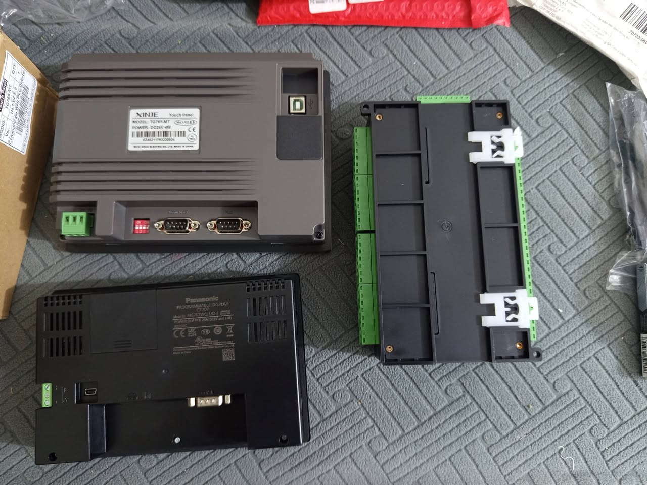 التوصيل وتساب ماسنجر 
***********
