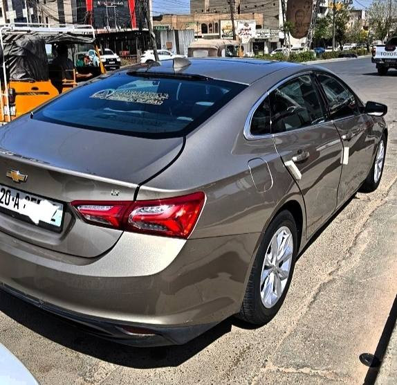 ماليبو 2022 LT فول مواصفات 
رقم ديالى معوقين اكفل وكالة السيارة
كشنات جلد 
قطعتين تبريد
.   تدفئة كشنات
. مانع انزلاق
. مثبت سرعة.
  فتحة بنروما
. سايد بريك كهربائي
.  اوتو ستوب. 
  بصمة ابواب و صندوق.
 تشغيل عن بعد. 
 سنترلوك قفل تلقائي
. كامرا رجوع خلفية 
 كشن السايق كهربائي
 حساس ضغط اطارات
 سيستم صوت 10 سماعات
 البك لايت لدات
.  كير ومكينة مكفولات بدون عطل 
الحادث كما موضح بالصور محرك 
1500 تيربو ماشية 73 الف ميل
ديالى جديدة الشط
***********
