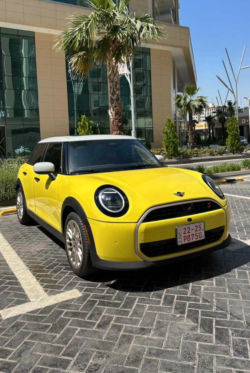 السلام عليكم
اليوم جيبنالكم اول سيارة للعرض بيع بللون مغرى 🟡

🆕 MINICOOPER S🏁F65 NEW GENERATION 2025 

الأداء والمحرك

-محرك \(2.0\) لتر 4 أسطوانات تيربو (B48)

-قوة حصانية: 204 حصان

-عزم الدوران: 221 رطل-قدم (300 نيوتن متر)

-التسارع من 0 إلى 100 كم/ساعة في حوالي 6.6 - 6.8 ثانية

-ناقل حركة: أوتوماتيك 7 سرعات مزدوج القابض (DCT)

مواصفات فول ١/١ 

*كاميرات داخلى و خارجى ٣٦٠ درجة 

*رادار حساس ٣٦٠ درجة و اوتو بارك

*كشنات مساج وتدفئه وخزن و جلد ابيض ديزاين مينى كوبر رياضية 

 *🔊 سماعات HARMAN KARDON

*داتاشو HUD

*علامة مع ويلات گولد اديشن GOLD EDITION BADGE 

*شاشة OLED وحجم ٩.٤ انج

*فتحة سقف بانوراما

*دشبول قماش و LED

*تشغيل عن بعد 

*يتبادل لايت و بك لايت في ثلاثة أشكال

بعد بيها هوايه مواصفات

دبل بصمة 

سيارة جاهزة للستخدام🆗نظيفة و مرطبة ب ريحة وكالة ✅

ماشيه ٧ الف ميل 

بنسبه حادث جدا خفيف شبر جوه لايت PDR بدون دواخل بدون ارباك صور حادث موجود داخل منشور غراضها كله اصلى مال سيارة 

  سعر سيارة ٣٢٥ ورقة ومجال للشراى 

📍مكان سيارة اربيل و رقم مؤقت 

☎️ للاستفسار اكثر *********** واتساب مفتوح
