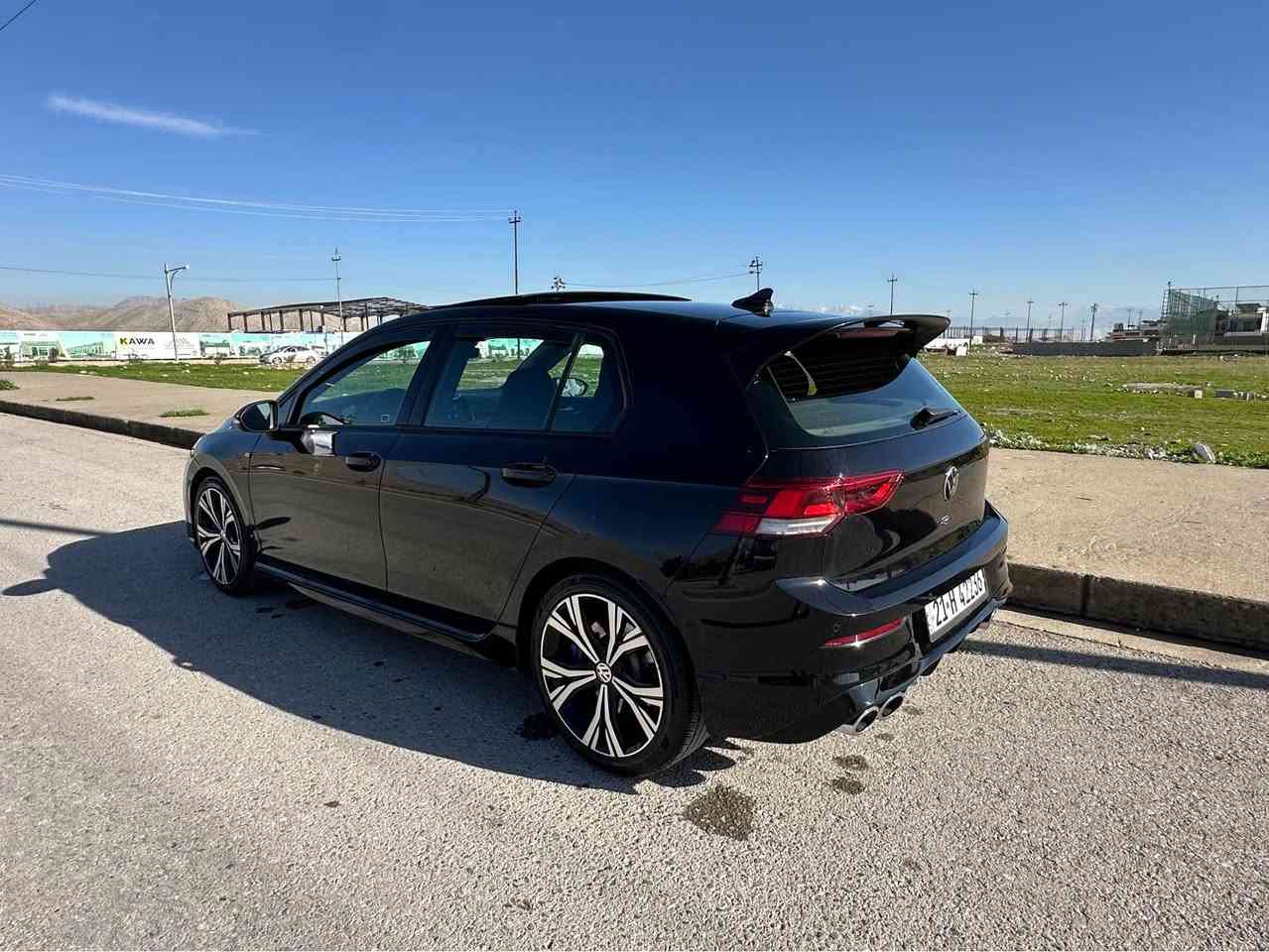 کامێرای دواوە پانۆراما سندوق کارەبایی ڕاگری نشێوی گەرمکەرەوەی کوشن بەسمە شاشە ئاوێنە ڕادار کۆنترۆڵی پلەی گەرمی ئۆتۆماتیکی سستەمی کوژانەوەی ترافیک لایت یاریدەدەری برێک لە کاتی فریاکەوتن ٦ پەڕەشووت لایتی پێشەوەی زینۆن لایتی پێشەوەی لید شاشەی داشبۆرد ڕووناکی دەوروبەری ژورەوە ئەپڵ کارپلەی ماوەی رۆیشتن ١٥٠٠٠ کم تەعویل وغرامه بەناو کردن گێر و مەکینە و کارەبای بە شەرت 
سعر: ٢٢٥ دۆلار
ژ.م:*********** رانية, السليمانية
