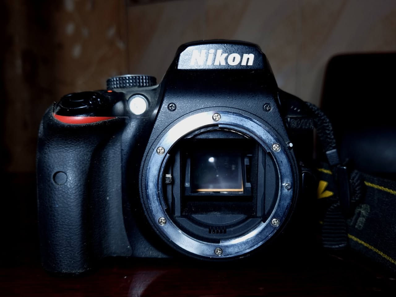 Nikon D3400 مستعملة للبيع
شتر ٢٦ الف (للعلم اني مشتريها ب٢٠٢٢ شترها 26 الف بس ما استعملتها مضمومة)

ملحقاتها كاملة 
جنطة
عدستها 18-55
رام 8GB اصلي
تحويرة ثلاثية
شاحنة
جيلاتين
بس البطارية تعبانة يرادلها تبديل

مكان: واسط/ زبيدية - يوجد توصيل


**إذا كنت صاحب هذا الإعلان وتريد حذفه لأي سبب، رجاءا أرسل رسالة إلى الدعم الفني**