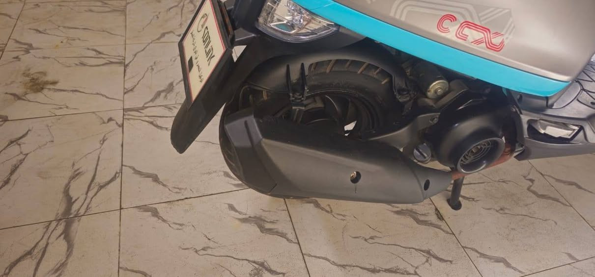 بوليسي تايوان مكينة ماكس دراجه جديدة كارتون مرة وحدة مبدل دهن كفاله من كل شي كل نقص مابيها برغي ما مبدل بيها كلها عالبلاد مكينه مكفوله لايت عدستين LED عينة الكترونية شغاله حتى كيج السرعه شغال السعر ٩٥٠ عنوان بصرة المشراق اتصال *********** البصرة, العراق
