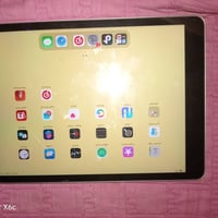 ايباد 9 ابل مستخدم قليل ذاكره 64  نضافه 90 / 100  فقط بي كسر صغير بل ك...