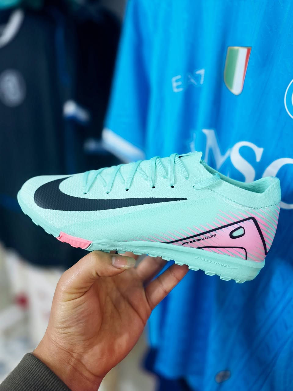 قياسات من 40لل44 💥 رقم الحجز واتساب ***********
نايك زوم الاصلي 💥
