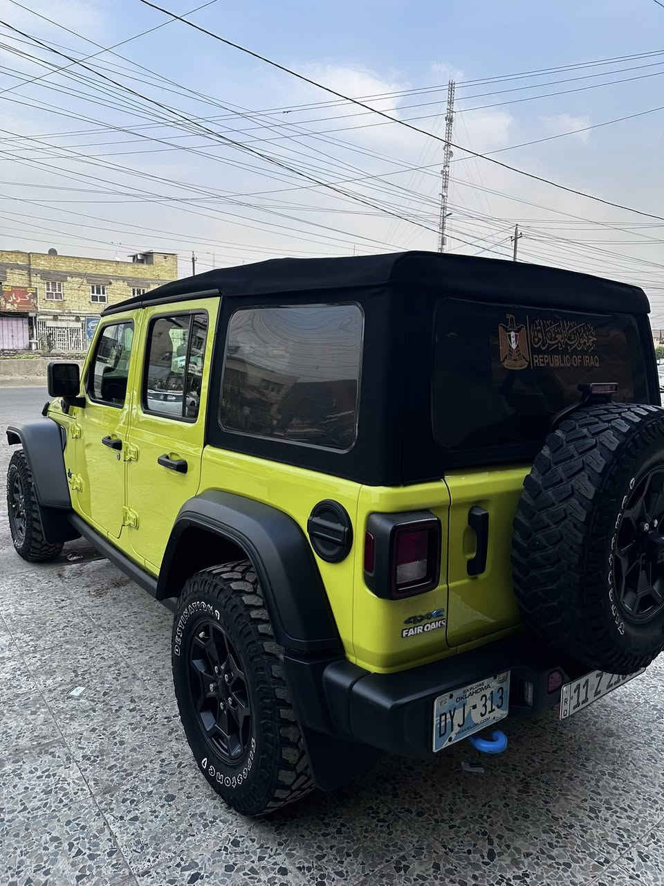 السلام عليكم بسبب الوعود الكاذبه جيب رانكلر 4Xe 2023
لون مميز اصفر متغير حادث بسيط للبيع او مراوس

بچم كبس  سياره جدا نضيفه ايرباك ستيرن فقط ✅

Jeep Wrangler 4Xe 2023 2.0L 4

حجم المكينه : 2000 تيربو + هايبرد + هجين شحن خارجي

ماشيه 25ميل 

                       السياره  كلين حادث بسيط فندر اجه واكع وشديته 

‎#المواصفات 

1.قماره تتفصخ اصير كشف

2.بصمه 

3.لوكير

4.كشافات 

5.شحن خارجي

6. شاشه

7.بيها سستم صوت 

السعر 27500$ وبيها مجال 

للاستفسار الاتصال على الرقم

مكاني بغداد البلديات ✅

***********
