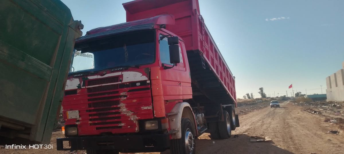 سكانيا سنكل جوبلس  مكينه 12ونص جديده خفيفيه بلكبان تحمل 8000 عادي مايطلع وزن ***********
