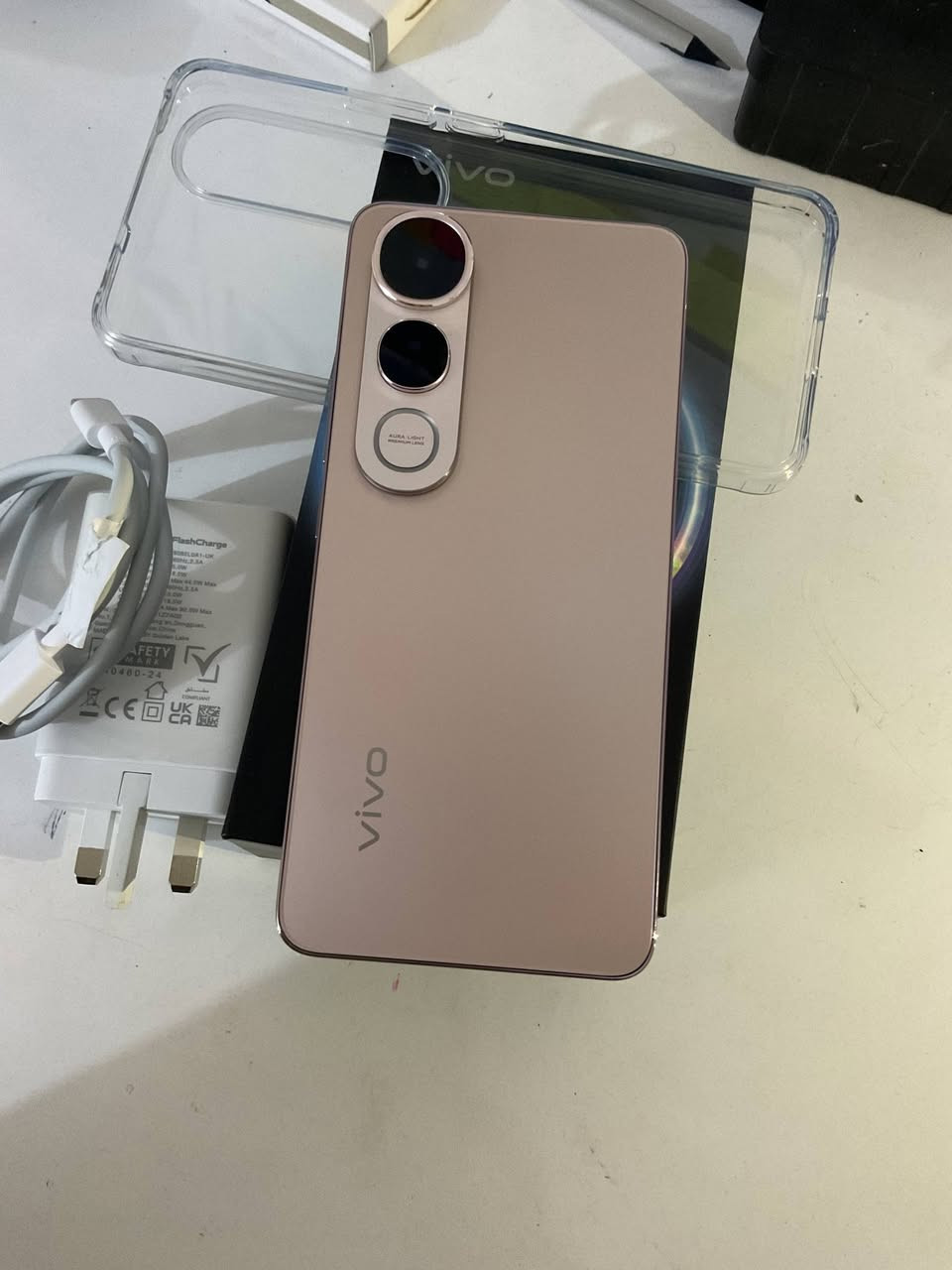 vivo v50 lite 5g
الجهاز جديد مشحون مره وحده بعده ب الوكاله بعده بلزكه مال شركه ما بي لزكه الجهاز كلشششش نضيف يعني جديد مشحون مروه وحده معروفه مواصفاته 90 واط 
ذاكره نص تيرا 512 +24 
شاشه 144 هرتز 
جهاز مكفول من كلشي بعده جديد السعر 350 وبي مجال الجديد ب 425 شراي اتصل او راسلني ***********
