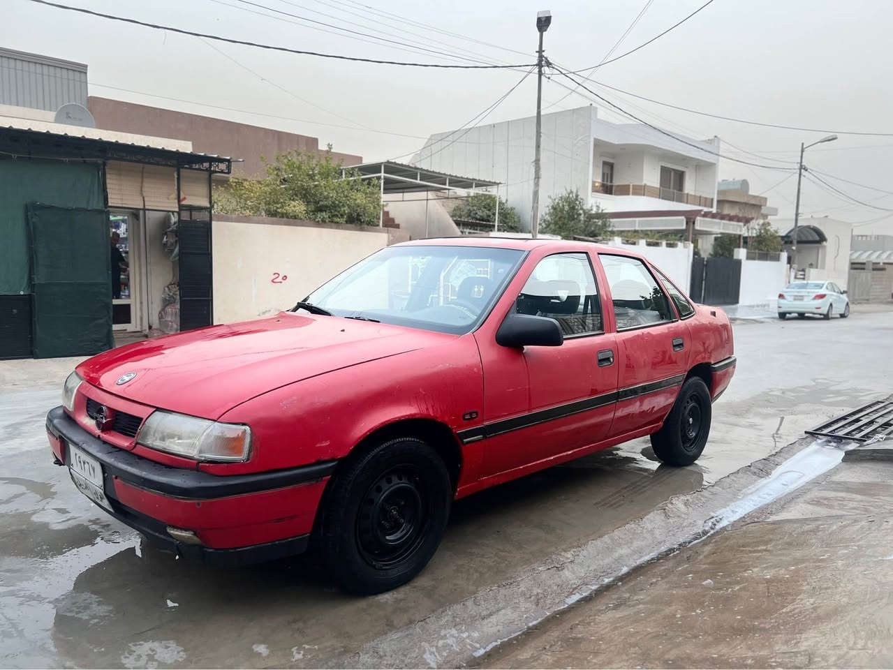 فيكترا موديل 1990 محرك 16 قايش عريض  سعر 33  مجال  بطاقة بنزين موجود 
*********** كركوك, العراق
