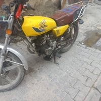 سعر ((200 بيهه مجال بسيط دراجه كلشي شغال بس متروكه فتره لين جو بارد تو...