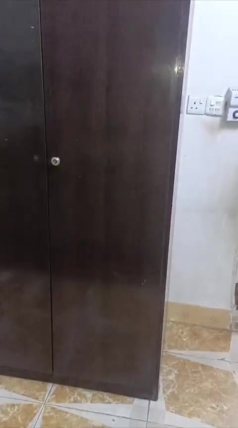 السلام عليكم عندي هاي الغرفة ايطاليا مستعملة رايدتها ب 300 وبيها مجال


**إذا كنت صاحب هذا الإعلان وتريد حذفه لأي سبب، رجاءا أرسل رسالة إلى الدعم الفني**