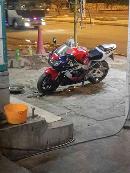 سلام عليكم هواند للبيع محرك جديد لاتنقيص ولاتبخير 
بيهه بس الضاغطه ماا زنجيل طلع صوت ميأثر بشي موديل ٢٠٠٤ للبيع مكاني الانبار فلوجه 

***********
