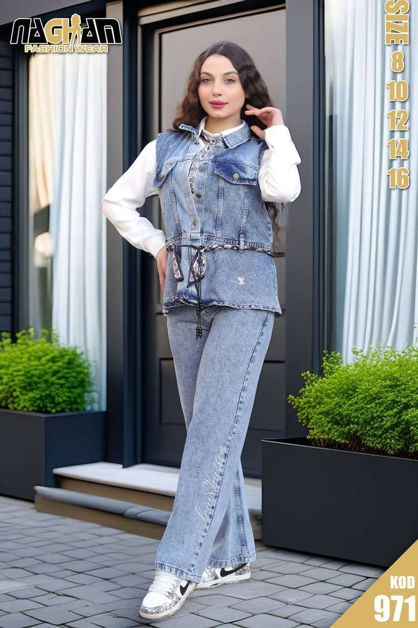 طقم محير 
قياس : 8-10-12-14-16
الشد  10 قطع
السعر  180 الف


**إذا كنت صاحب هذا الإعلان وتريد حذفه لأي سبب، رجاءا أرسل رسالة إلى الدعم الفني**