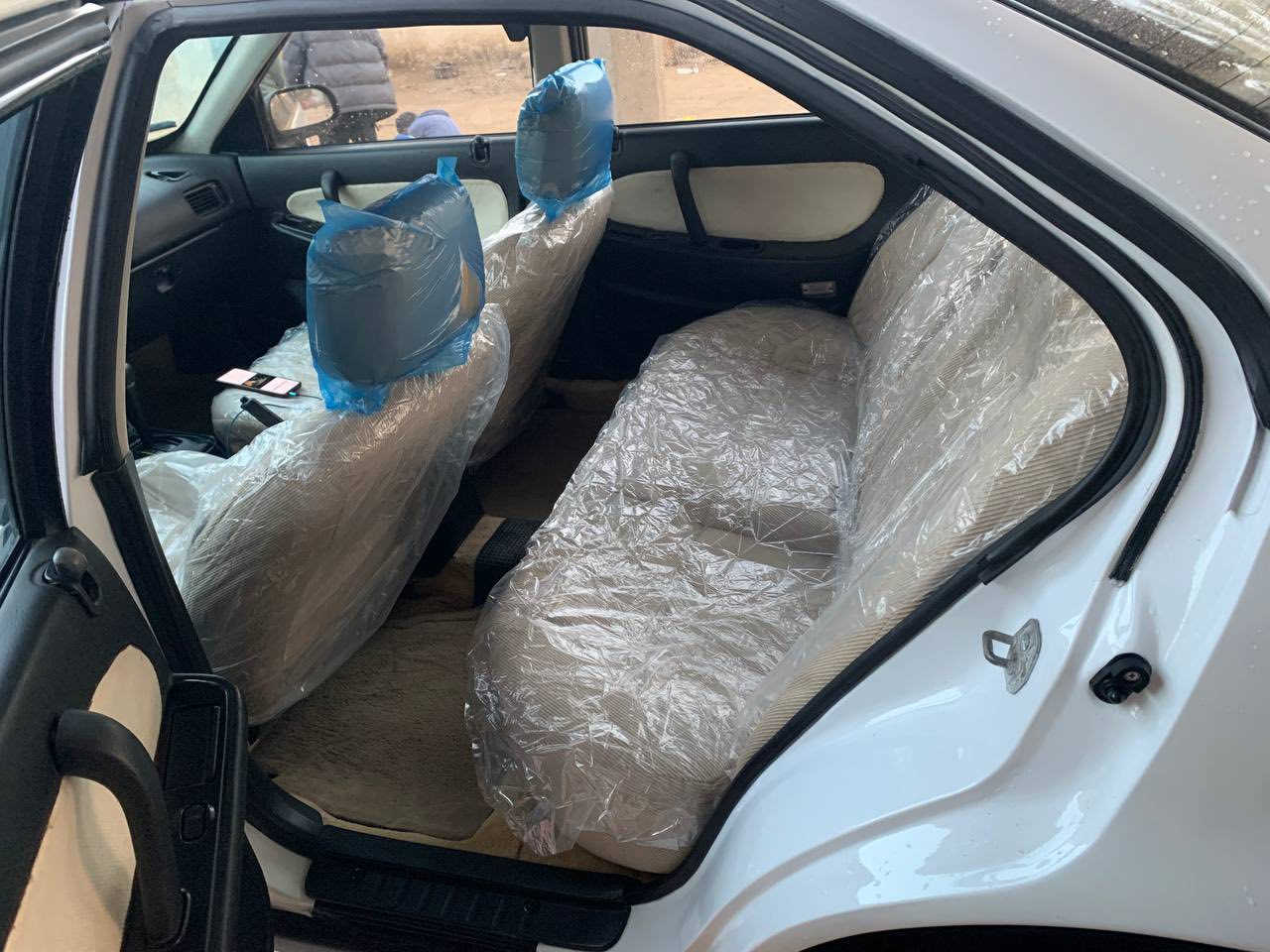 سلام عليكم البيع نيسان مكسيما مصبوغه حزام حداديه تخم تاير كله جديد كير ومحرك جديد كهربائيات كله جديد نضيفه حيل ربع متصرف عليه جاهزه  الاستفسار      ***********
