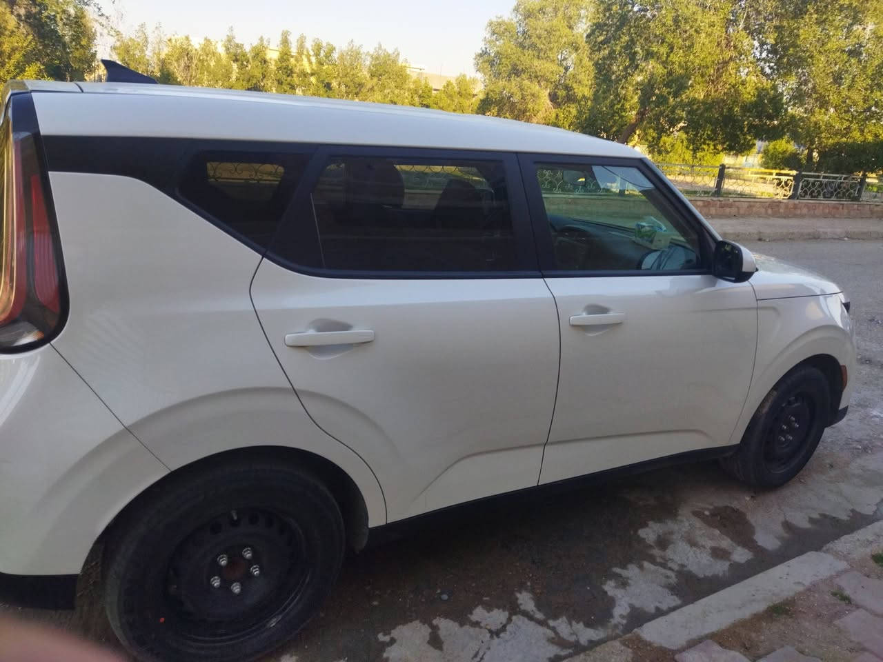 صول موديل ٢٠٢٤ فئة LX 
وارد امريكي ، لون ابيض صدفي 
ضربته خفيفة ، البجم كبس صور الحادث 
موجودة بالمنشور ، الايرباك البردة فقط 
دخول جديد منفيس حرة تترقم اي محافظة 
مواصفات  الLX معروفة ميحتاج اعددهن 
السمكرة والصبغ درجة اولى ما بيه اي تبديل كله ع وضع الشركة 
ماشية ١٩ الف ميل 
مكان السيارة  كوت مركز المدينة
السعر ١٥٥ $  
للاستفسار الاتصال على الرقم 
***********
