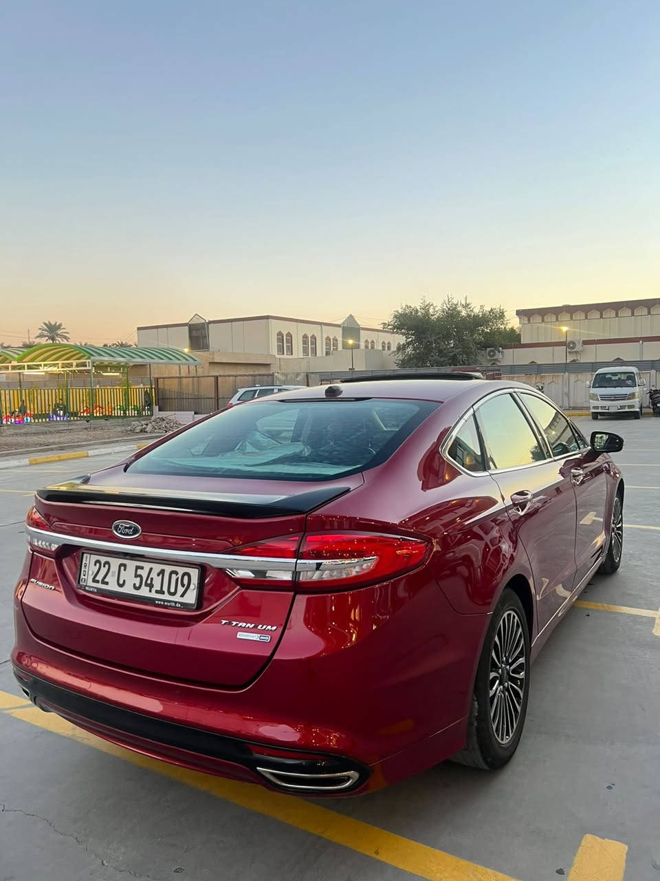 السلام عليكم
2000 تيربو 
فورد فيوجن تيتانيوم 2017 للبيع 
- السياره فول مواصفات  
- سلايد
- رادار امامي  و رادارات جانبيه 
- نقطة عمياء 
- تحديد مسار 
- قيادة ذاتيه 
- فول تحكمات ستيرن 
- كشنات جلد و كهرباء 
- فتحه 
- داخل 7 الوان 
- حساسات خلفيه 
- لايت لد زنون 
- تشغيل عن بعد 
و بعد مواصفات التيتانيوم المعروفه 
السياره رقم اربيل  باسمي تحويل ثاني يوم 
السيارة مالك واحد 
السياره ماشيه 139 الف 
حادث السياره جاملغ و بنيد مبدل و مصبوغ
مكاني الحارثيه 
***********
