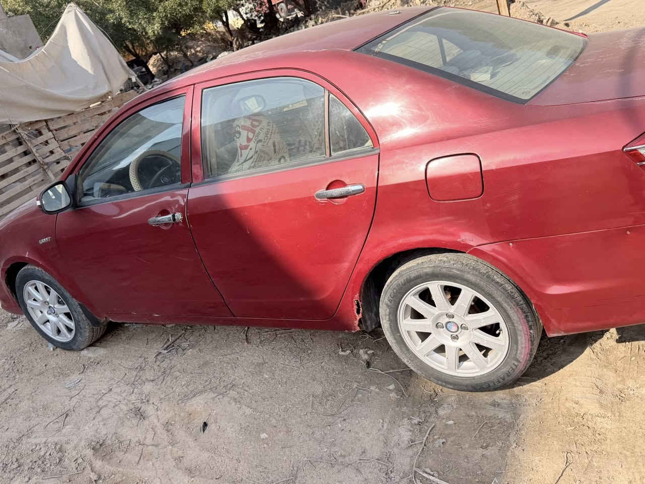 جيلي موبل موديل ١٢ محرك بي تنقيص 
حداديه ٧٠ بلميه كشر بلادي كهربائيات كامله سنويه صاقطه 
شرعي بغداد ماندله مطلوبه مصرف ابيع كوم حديد تعهد طلب وسرقه فقط السعر ٢٥ مجال كلش قليل مكاني بغداد 
***********
