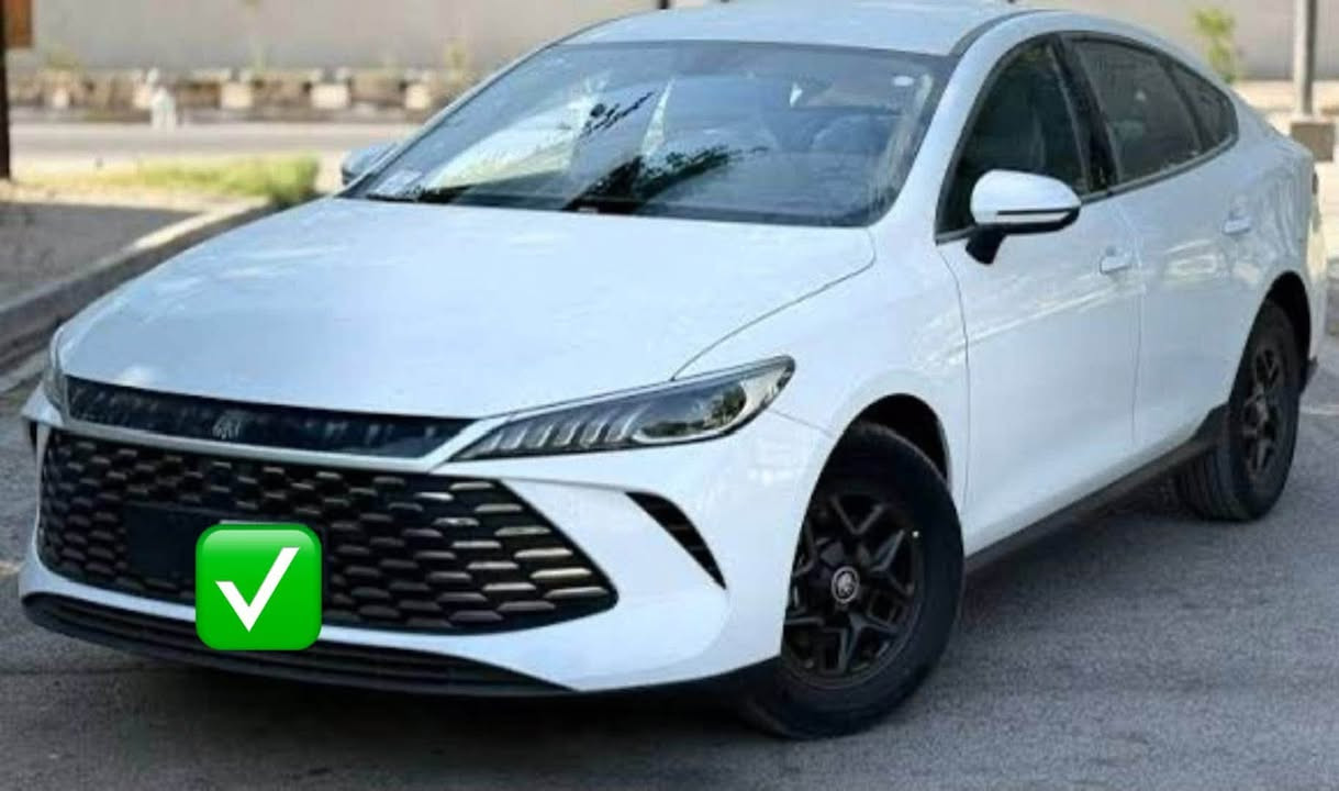 تحيه طيبه 
BYD جن بلص  داخل ابيض 
الوجبه الأولى  
٢٠٢٥
نضافة زيرو 
مواصفات معروفه مالتها داخل جلد ابيض 
ماشيه ١٨ الف بنزين 
٢٠ الف كهرباء 
 
كفاله عامه 
عليها تضليل جام عاكس للشمس مع أرضيات رزلاين اصلي 

سعرها  ١٨ مليون قفل قفل 
   وماكو هيج سعر لوحات بغداد عليها والسياره جاهزه بدون اي صرف إضافي 

مكاني بغداد 📍
***********
بيع فقط
