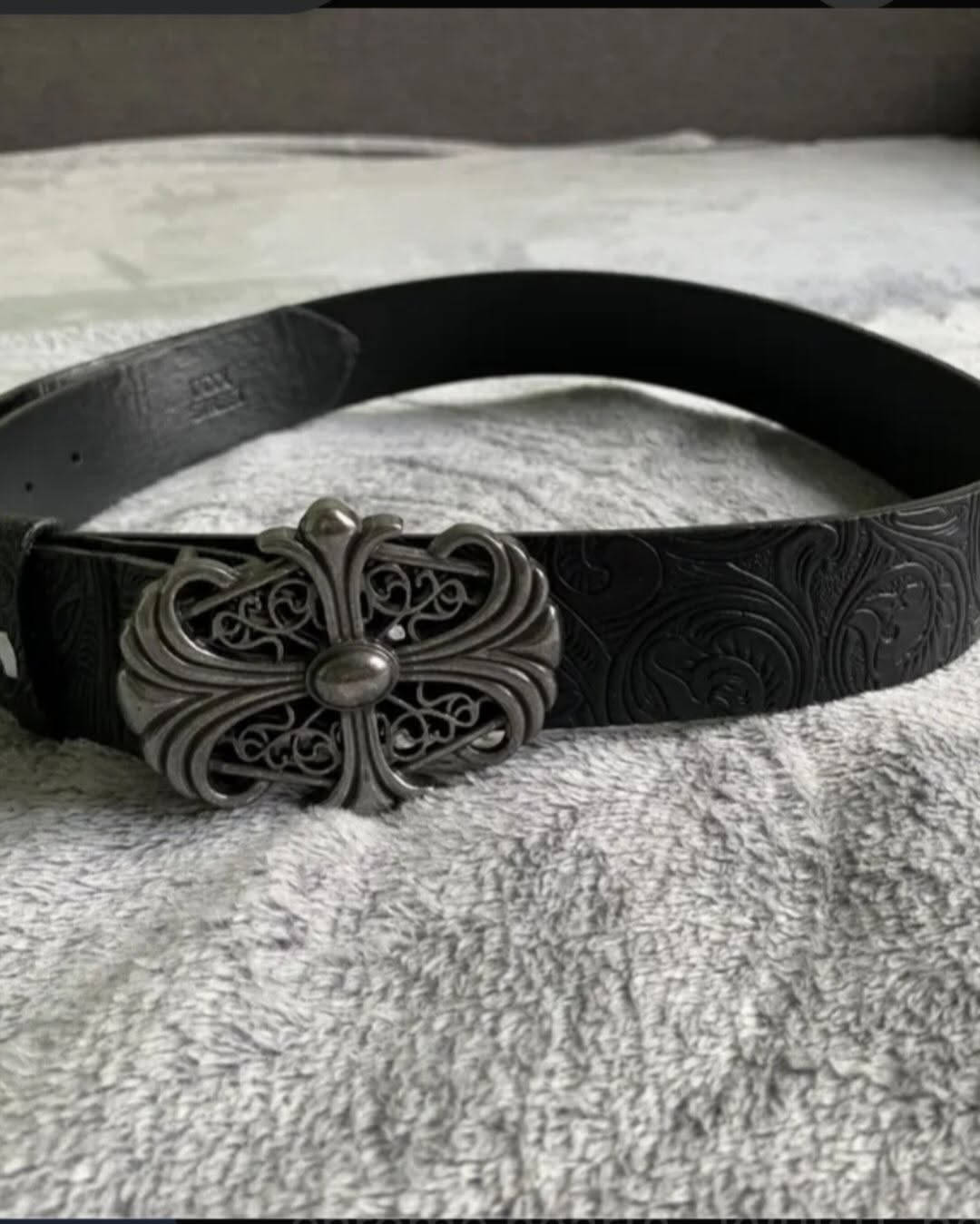 .

حزام كروم هارت 
Chrome Hearts Belt 🖤

كوالتي جيد💯
رجـالي نسـائي 🙎🏼‍♀️ 👨🏼
نادر ✨

السعر:7,750 ألف 🔥
____
__

متـاجرنا 👇
@stray_store1
@stray_accessorie
@stray_vintages
@stray_suits
@mars_librar.y 
@stray_stationary11 
 __.

__

توصيـل  الناصريه مركز الفين ديـنار ❇️

اقضيه ونواحي 3 الاف

المحافظات 5 الاف دينارر

💢عن طلب لايقل عن ال 12 الف دينار 
_
⛔ اذا كان اكو غلـط بالطلبيه او غير مشابـه للصوره يمكن استبداله

التوصيل في يـوم واحد فقط⚡🔥
_
#انمي #هاري_بوتر #ترند #كوول #مودل هودي ملابس ستراي_ستور


**إذا كنت صاحب هذا الإعلان وتريد حذفه لأي سبب، رجاءا أرسل رسالة إلى الدعم الفني**