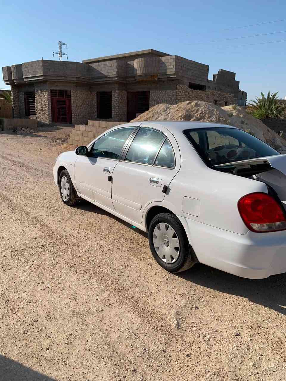 سلام عليكم للبيع سني موديل 2010محرك اسود 1600رقم الأنبار شرط تحويل كير عادي   السعر 90وبيه مجال  رقم ***********مكان سياره الأنبار حديثه مكلف بانشر
