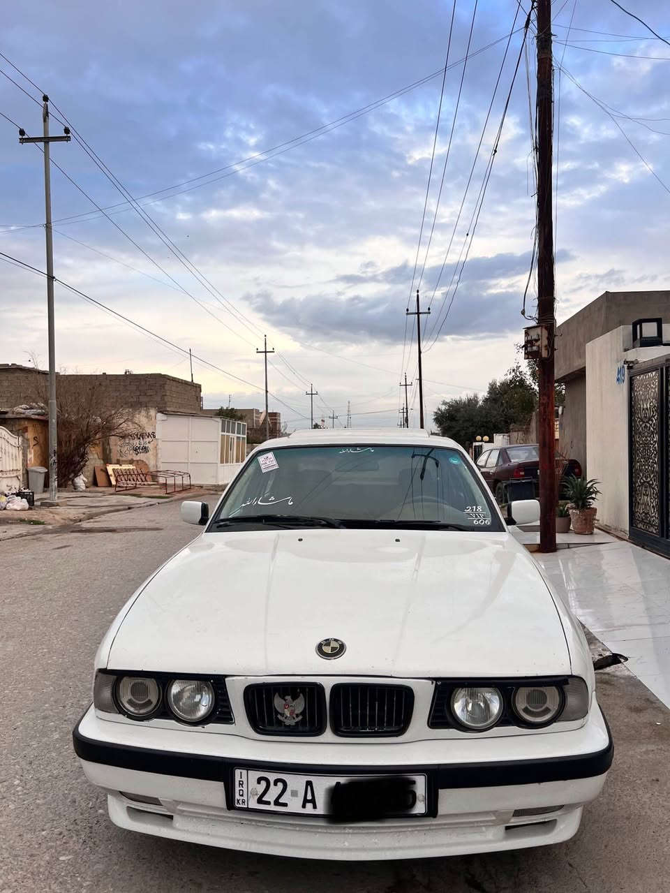 بیم مۆدیل ١٩٩٢ی کیر عادی مەکینە ٥٢٠     تەبریت و زۆر پاک و خاوینە و پیش و پشتی کەپسە و  جئ جئ کجکەی هەیە  و جام کارەبای و رەقەمباریکە (نزخ. ٥٥وەرەقە ) ژم.***********) Singapore
