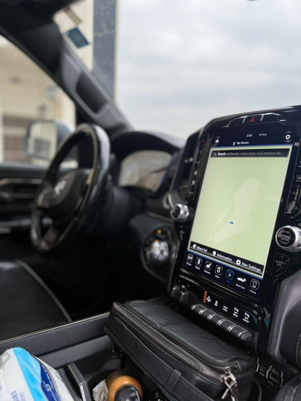 دوج رام فول مواصفات لمتد دوسة كهرباء كشنات تبريد تدفئة 
جكات سيارة حيل نضيفة صور الحادث موجودة موديل 2021
وماشية 60 الف مكانها بغداد الحسينية 
للبيع ***********
