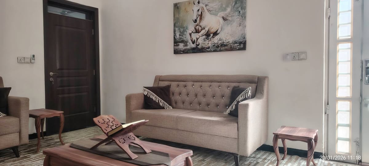 تخم 10 مقاعد الماصات وميز الشاشه هديه للاستفسار الاتصال على الرقم ***********
