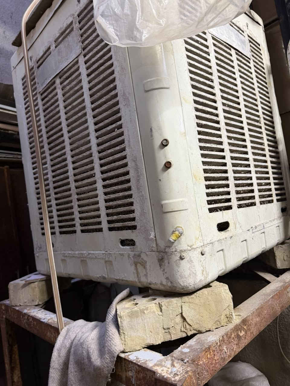 السلام عليكم عندي ذوله مبردات وياها مالتها قاعده حديد مابيهم اي ضرر
لوحده ب75 ويه القاعده


**إذا كنت صاحب هذا الإعلان وتريد حذفه لأي سبب، رجاءا أرسل رسالة إلى الدعم الفني**