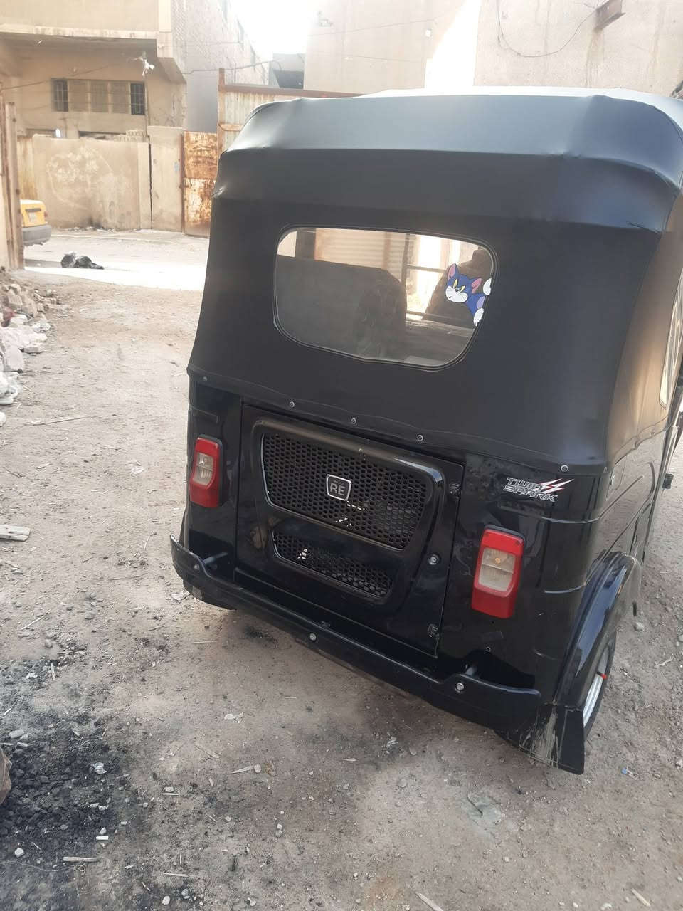 تكتك للبيع موديل 23 شهر 11 طالعه بل 24 تكتك كفاله من عده هاي موضحه بصور سعره 9 وبيه مجال بسيط جماعه ال ٨ ونص مابيع رقمي ***********
