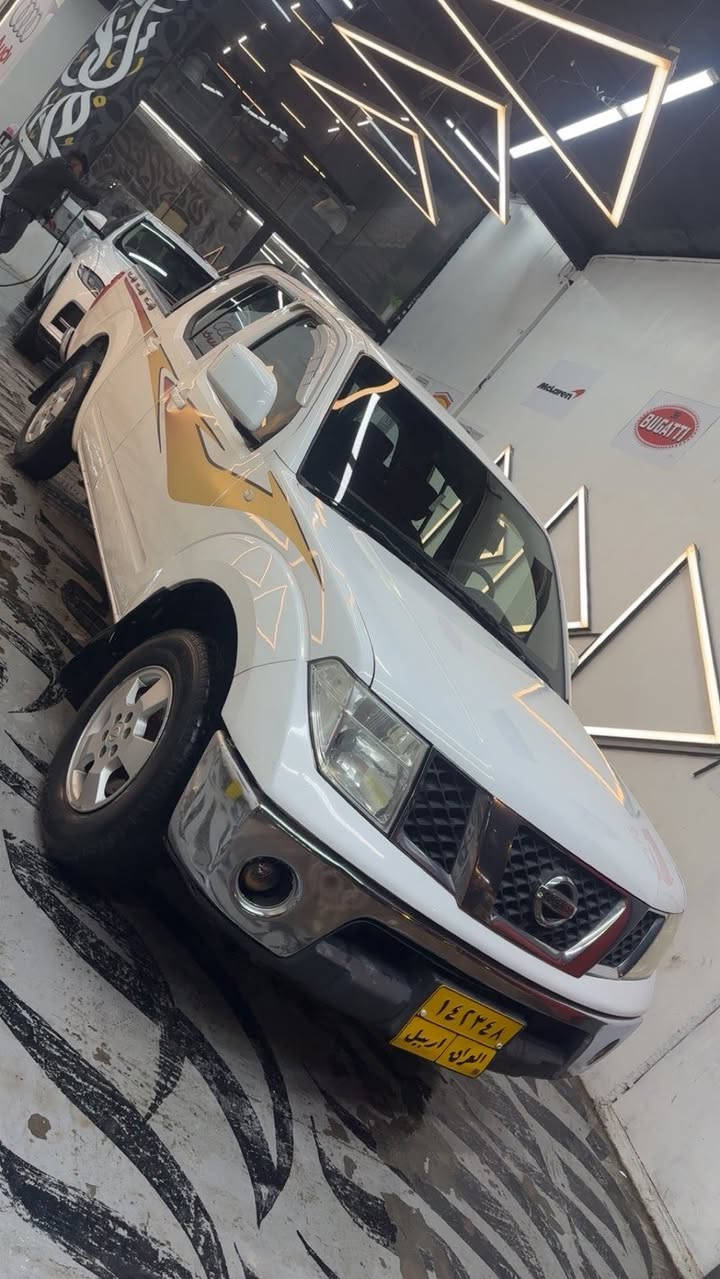 السلام عليكم 
نافارا للبيع موديل 2013 
ماشية 230الف رقم اربيل
سيارة نصبتهة حلوة داخلهة نظيف
تبريدها ثلج 
بيها خيط تبخير 
السعر 11الف بيها مجال 
الي يريد يتواصل رقم ***********
