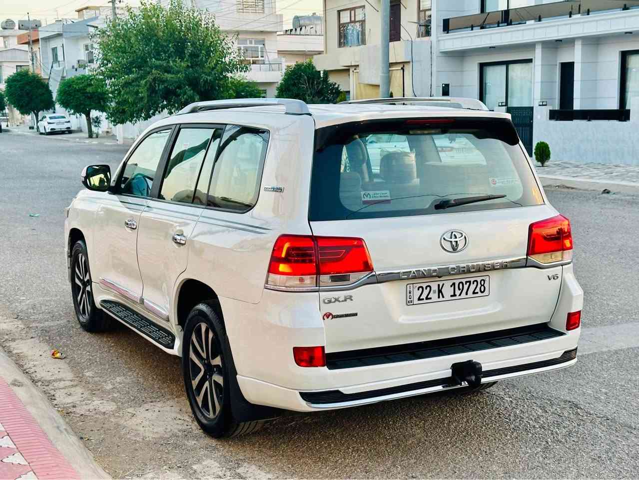 تويتا لاندكروز 
مۆديلى ٢٠١٠ كامل كراوه به ٢٠٢١ 
سه ياره كه gxr فول فوله هه موو شتيكى چاهيزو مه زبوته
گيرو مه كينه ى به شه رت سه وت و سه رف و بوخارى نييه
سه ياره كه بۆ چوانى بۆياخ كراوه ته وه به نيسبه ت ده عم 
ده رگاى سايه ق ليدراوه كه ميك ناوگرتنى هه يه شايه نى باس نييه ئيرباك و هه موو شتيكى به شه رت 
ژينگه و سه نه وى هه مووى تازه يه تا ٢٠٣١ به ناوى خۆمانه وه يه ته حويل وه كاله به شه رت 
له سليمانيم / سعرى ٢٤٧$ معامه له 
(***********) السليمانية, العراق
