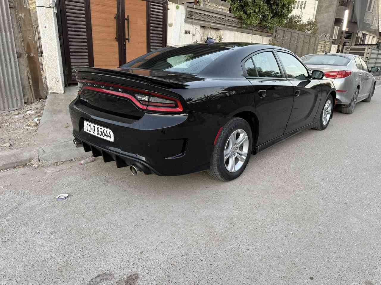 السلام عليكم 🫡 للبيع جارجر.23 جديد جدا جدا بسمي رقم بغداد سكن بغداد  بعدهي على وضع الشركة. حدثها بدون دواخل بدون ايرباك.  بصمات 2 ويها  ماشيه 40 تقريبن. اذا اكو مراوس اوباما سعرها 245 اخوان السيارها بس لجناني ويدور نضيف  يعني ستعمال شخصي. رقم هاتف ***********
