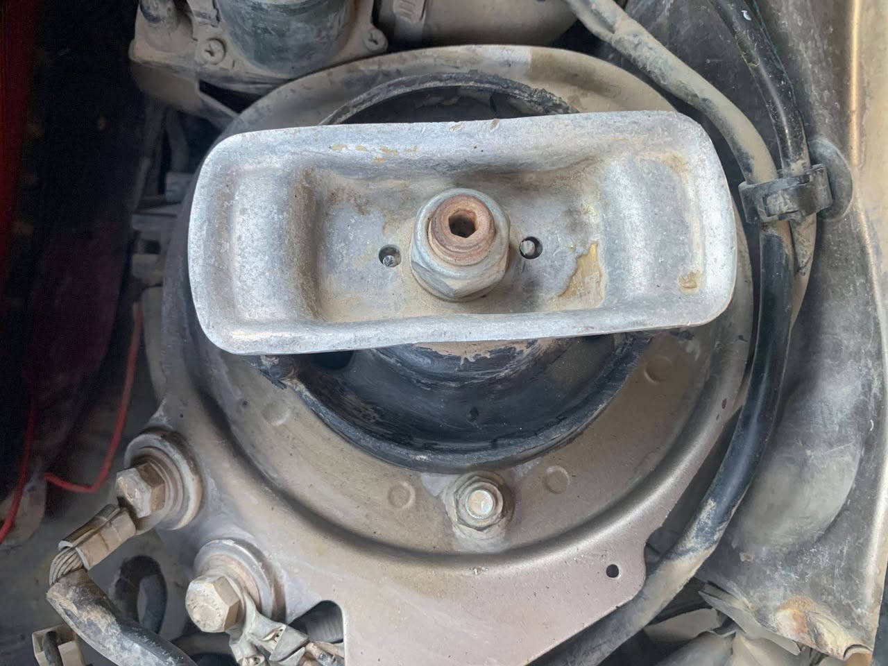 السلام عليكم ورحمة الله مارسدس دب موديل 91اصل 4حجم قواعد دبل بلاديه  230 سياره جاهزه من كلشي رقم نينوى ل٢٩مكان السياره بغداد  سياره كير ومحرك واكسل بشرط السياره مصبوغ جماليه سياره كهرباياتها كلها ضفيره بلاد تبريد شغال سياره احله من الصوره وسعرها ٥٥وبيها مجال بسيط ***********واتساب فقط
