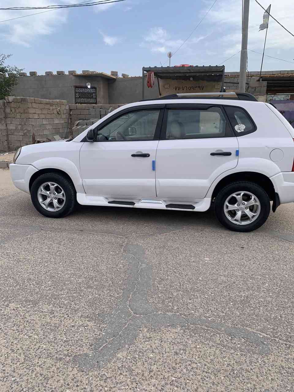 إسلام عليكم توسان ٢٠١٠رقم بصره كفاله لاضربه ولاصبغ كفاله عامه مكينه وكير وحداديه وتبريد جهازه السياره مكان بصره 
‏ سعر  ١٢٥
‏رقم الهاتف ***********￼
￼
