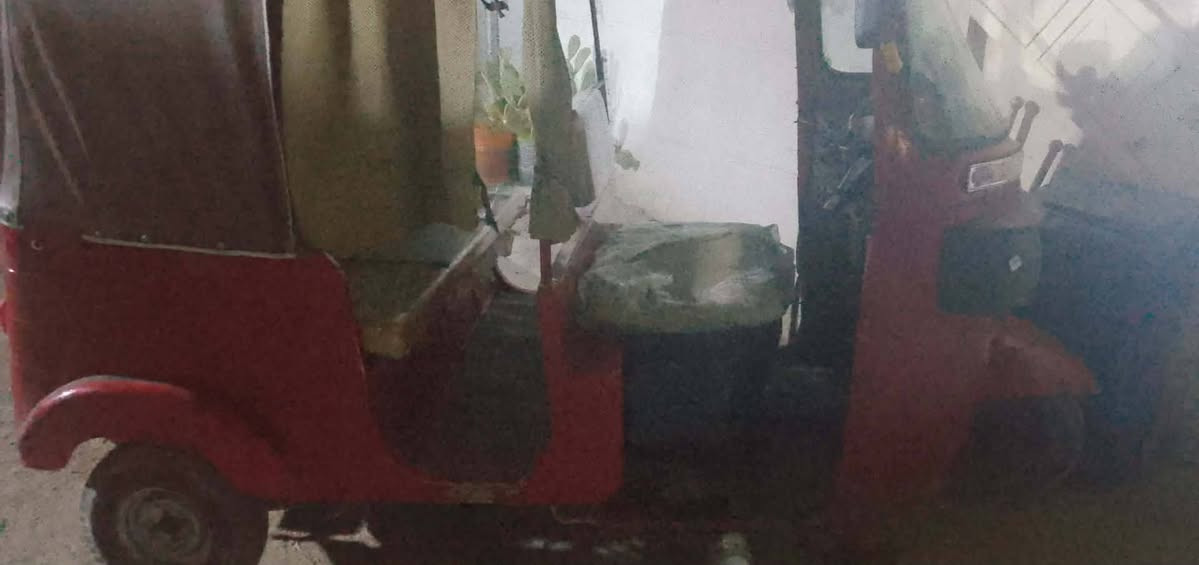 تكتك 19 اوراق معمر عام تجفيت صار شهر من جفتت نقص خشم سلف و لقم فقط السعر 3500 و بيه مجال للشراي اتصال او مراسله على الماسنجر أو اتصال ***********
