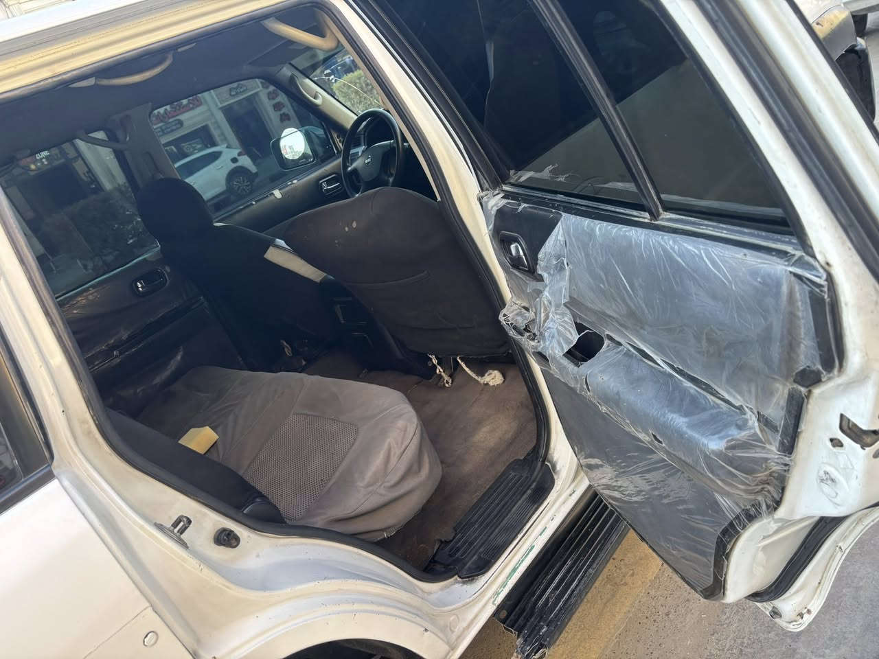 السلام عليكم باترول 2008 مزاد داخليه كير مكينه بطه كهربائيات شغاله السياره خير من الله كتاب بسمي مكان السياره بغداد الكريعات ***********.   السعر 67 مجال حك الجيه
