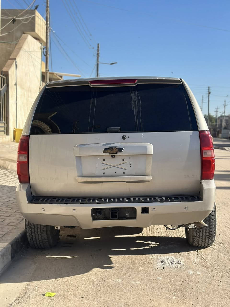 تاهو 2014 LT 
كصه قماره فقططط  شرط الفحص 
السياره مرفعه ترفيع كامل من دبلات وثنرات وتايرات وويلات من شركه GM 
اصلي ضمان 3 سنوات 
مكينه جديده 
كير وأكسل جديد توه شادهن
لايتات لد حلقه أصليات دخانيه 
تبريد تدفئه 
سستم صوت بوس اصلي 
منضومه بانزين جديده بلكامل 
جاهزه للأخير فقط. بيها طخه بلبنيد 
ولا كلوب مشتغل بلعينه ابدد
سعرها ٧٥ وبيها مجال قليل
***********
