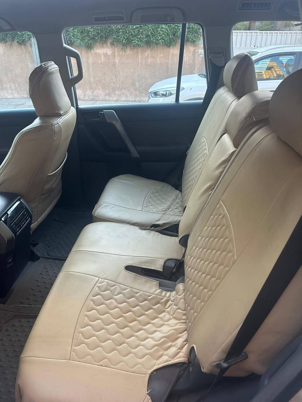 للبيع او المراوس
برادو 2011
مكينه 2700
4سلندر 
فور ويل 
ماشيه 280 قابل للزيادة
محرك وكير وتبريد كفالة  
بارد شويه بالباب جهة السكن وباب صبغ خلف السائق بسبب شخط بدراجة وبيها جراد بالبنيد  
حداديه جديده
السيارة مابيها اي نقص وكلشي بيها شغال وبلادي 

رقم بصرة مشروع وطني بأسمي تحويل اي محافظة تحويل مباشر 
 
سعرها مناسب  ١٨٥ وبيه مجال كلش بسيط
***********
