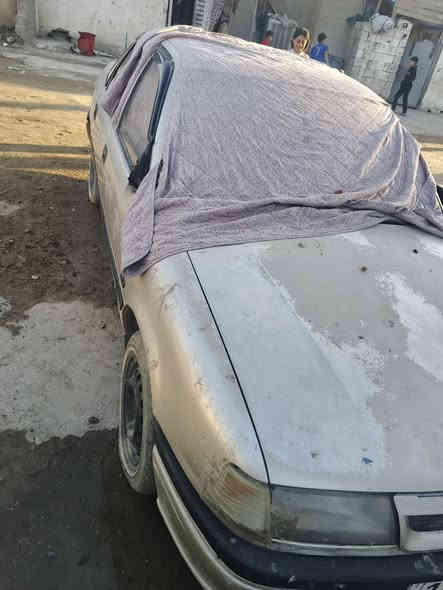 سلام عليكم سياره اوبل فكتره موديل 93 سياره متروكه لمدت 3شهور بيه تبخير بصيط وبيه ضربه بل جاملغ جهت السايق سعره 18ورقه وبيه مجال ***********
